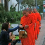 laos bonzes luang prabang