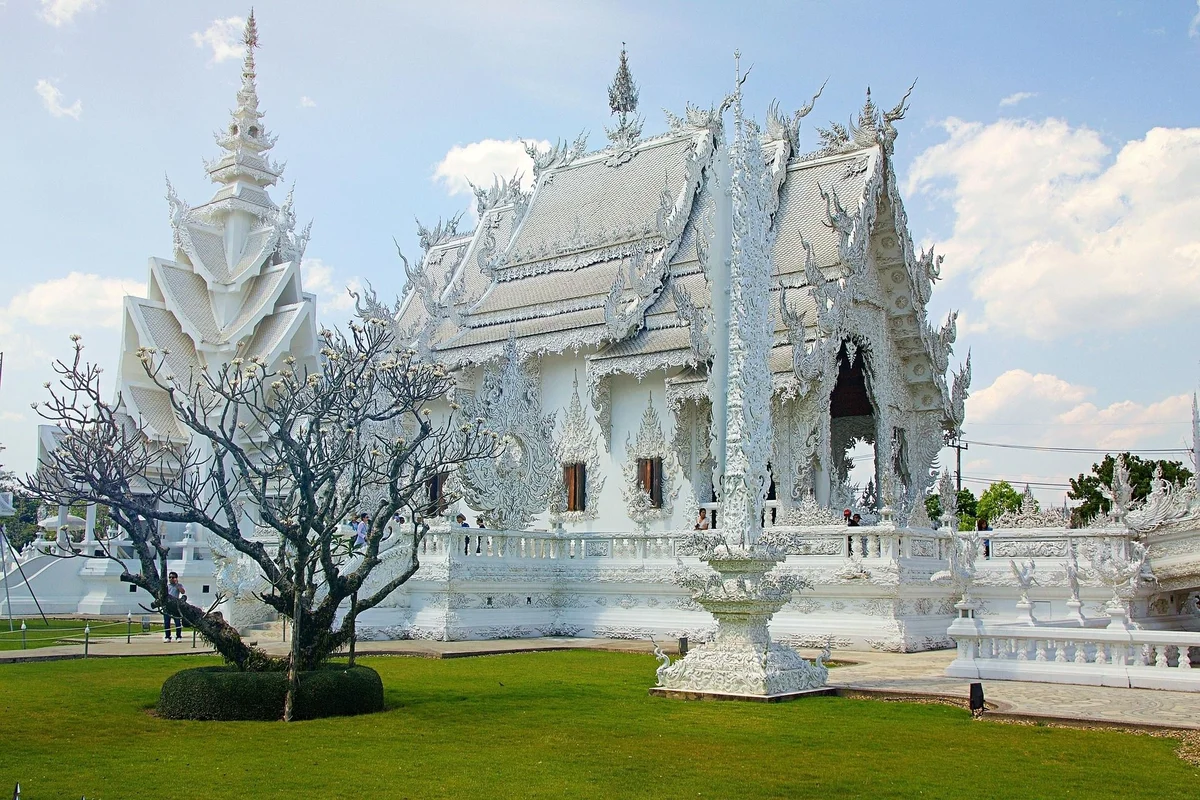 Chiang Mai temple blanc